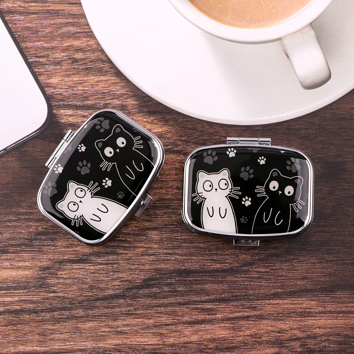 Cartoon Black And White Cat Tr - đánh giá và giá Tablet Accessory